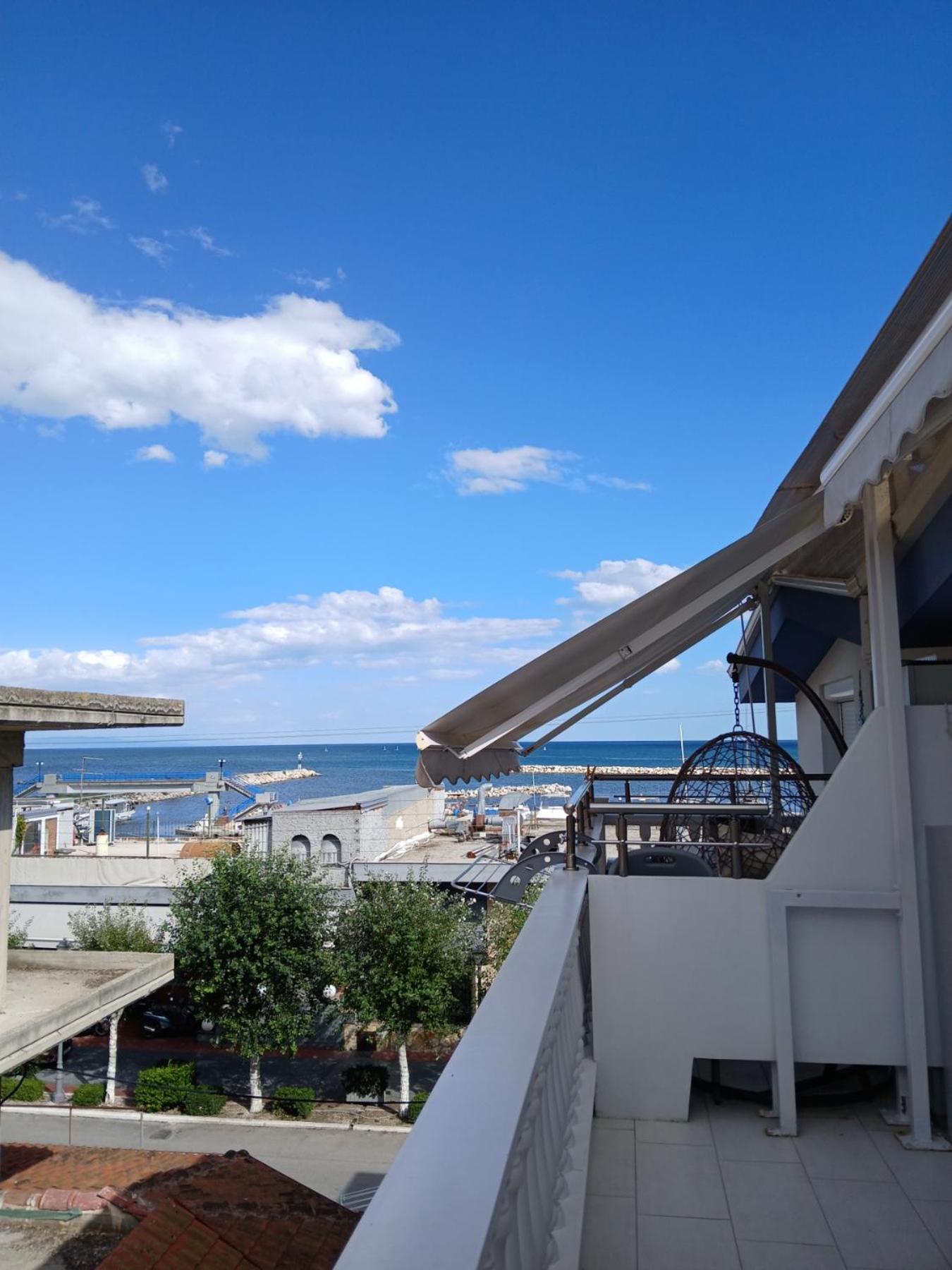 Apartmani Dedalus Paralía Екстериор снимка